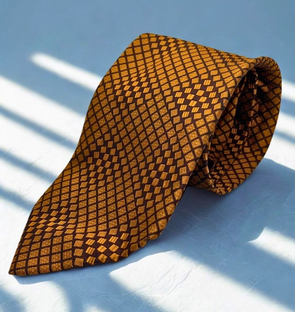 Gucci 100% Silk Tie Brown Gold Geometric Made in Italy Luxury Designer Necktie